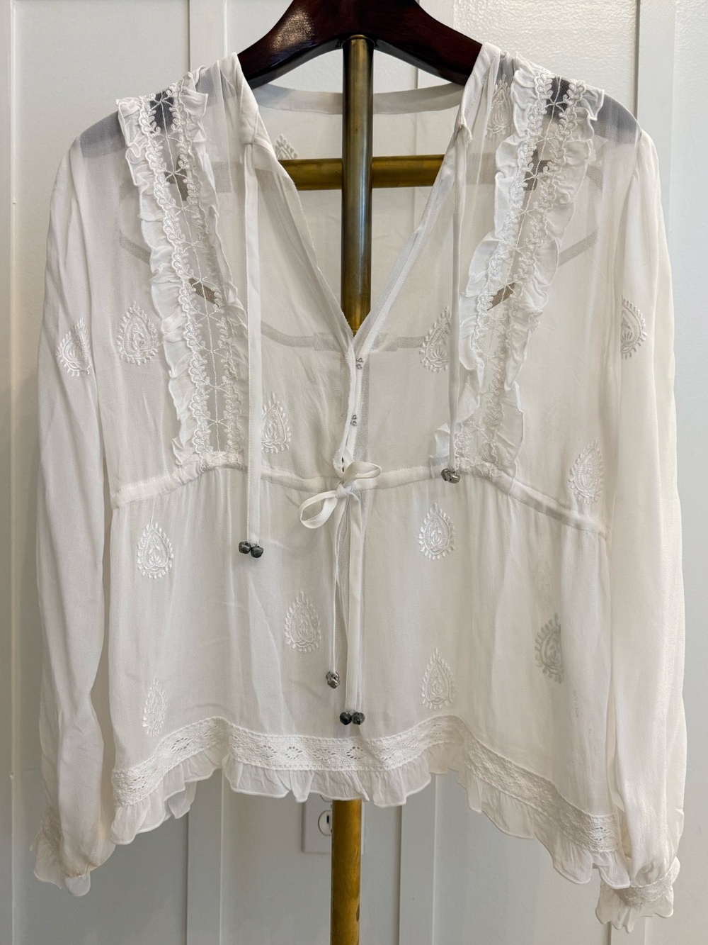 CHAN LUU WHITE SHEER PAISLEY LACE RUFFLE TRIM SILVER BELL TIES ROMANTIC BOHO TOP